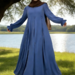 عباية معتدلة على الطراز الدبي، فستان إسلامي طويل أنيق للنساء المسلمات مع تفاصيل أزرار وجيوب. 1