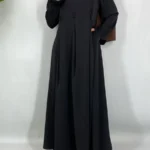 عباية معتدلة على الطراز الدبي، فستان إسلامي طويل أنيق للنساء المسلمات مع تفاصيل أزرار وجيوب. 4